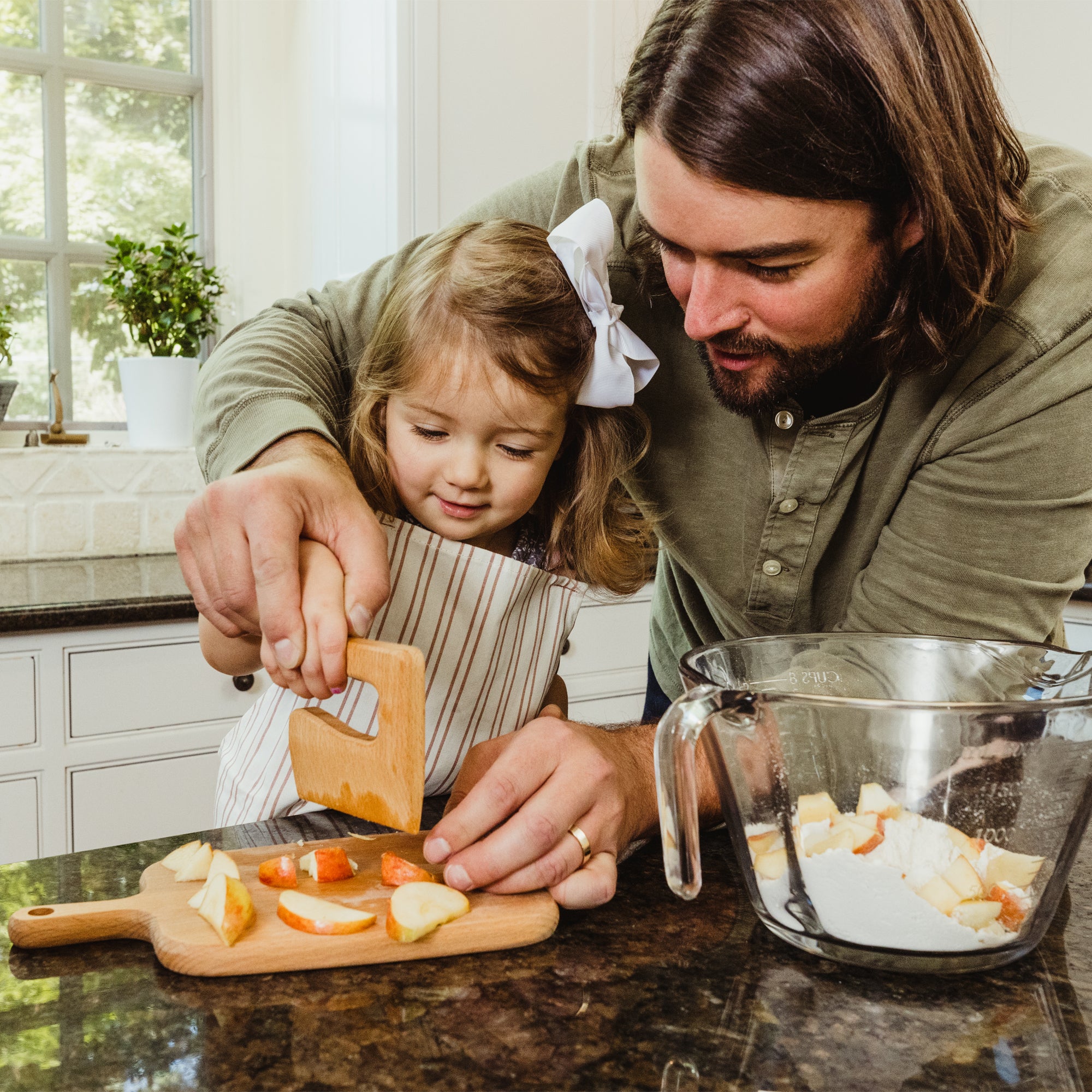 9 Benefits of Cooking with Kids | Weesprout